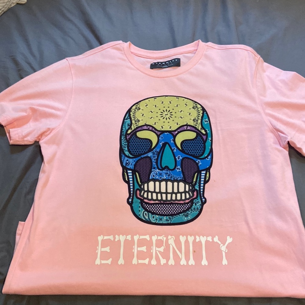 Pink skull tee shirt